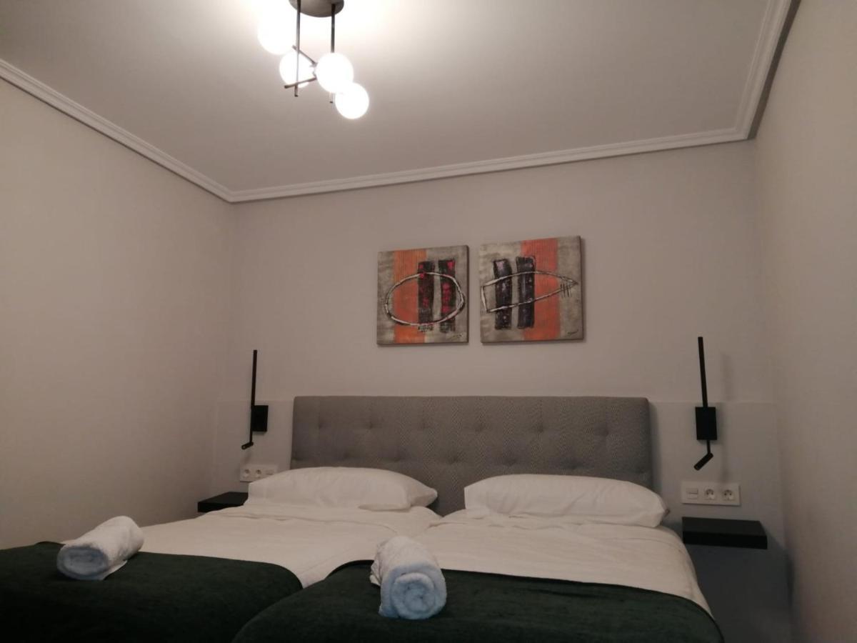 Апартаменти Lugar Especial, Gran Patio, Junto Al Ayuntamiento Більбао Екстер'єр фото