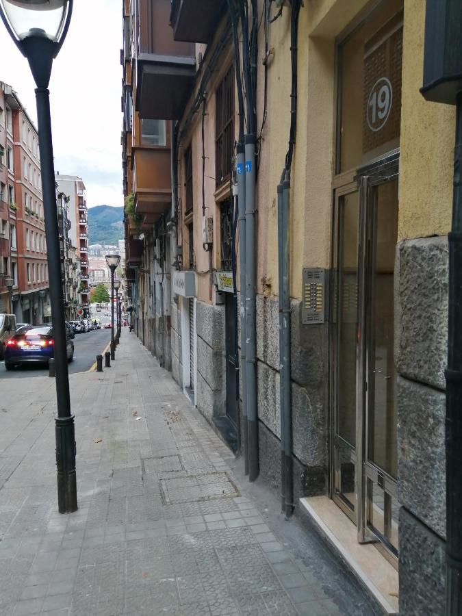 Апартаменти Lugar Especial, Gran Patio, Junto Al Ayuntamiento Більбао Екстер'єр фото