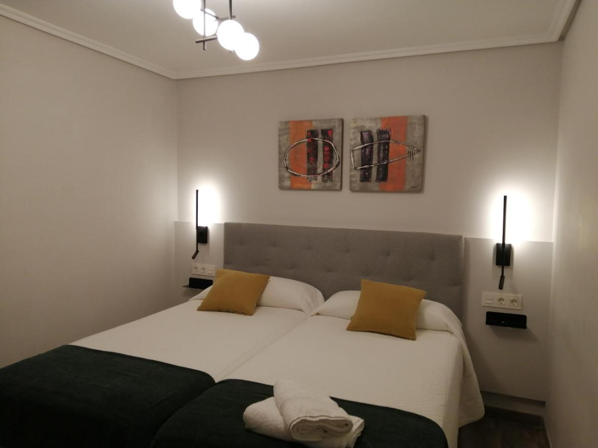 Апартаменти Lugar Especial, Gran Patio, Junto Al Ayuntamiento Більбао Екстер'єр фото